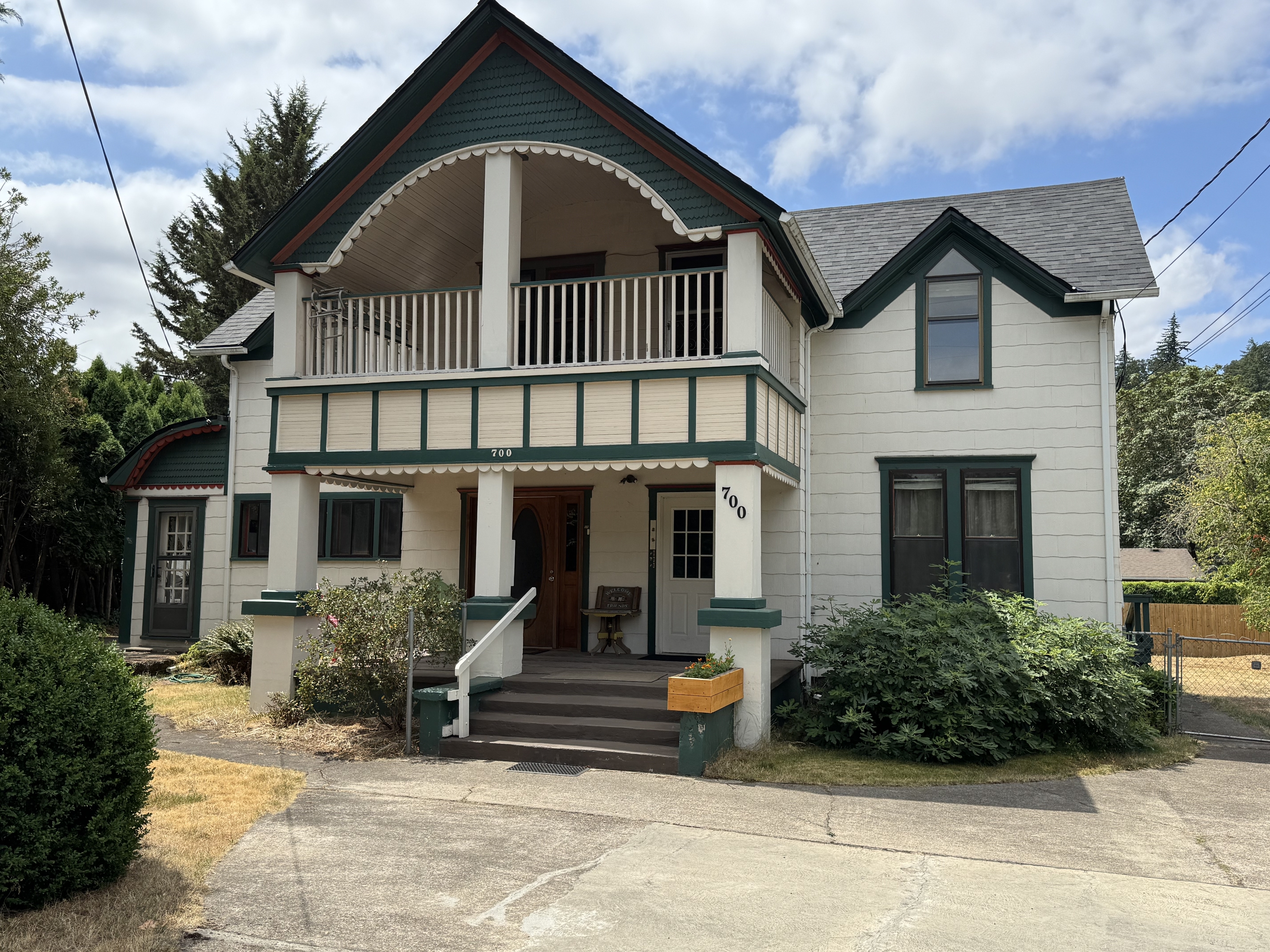 700 South Water Street Apt #4